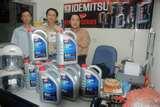 pictures of Idemitsu Engine Oil